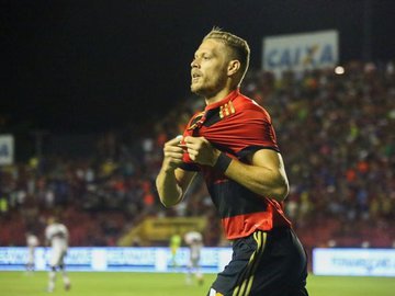 Marlone se despede do Sport pelas redes sociais com bastante emoção