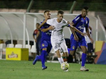 Santos leva virada do São Caetano e se complica na Copinha