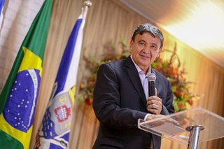 Governador participa de culto em comemoração ao Dia do Piauí