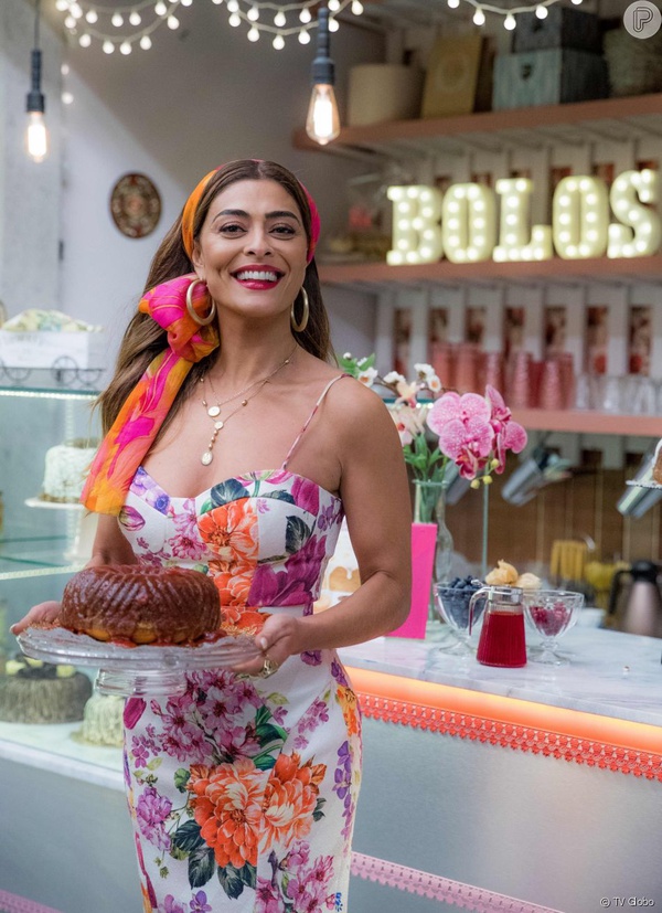 Maria da Paz (Juliana Paes) não tem esperança de conseguir ficar com a confeitaria