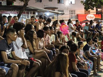 Moradores da Região Itaqui-Bacanga encantados com a magia da sétima arte