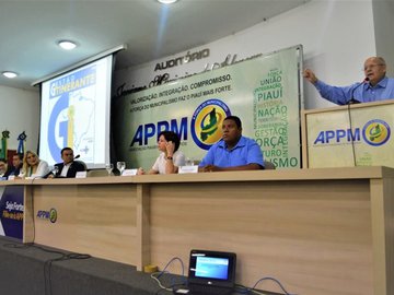 O evento está acontecendo na sede da APPM