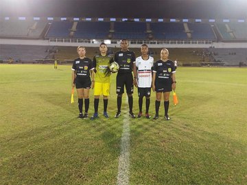 Árbitro sofre racismo durante jogo no Albertão no Dia da Consciência Negra