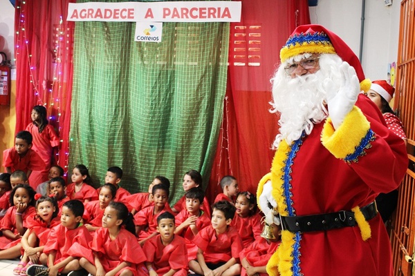 CMEI Natureza recebe lançamento da campanha Papai Noel dos Correios 2019