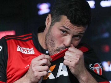 Júlio César voltou ao Flamengo antes de se aposentar