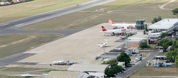 Aeroporto de Teresina registra ações ilegais com laser que podem causar acidentes