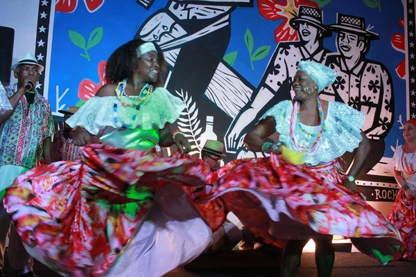 Grupos de tambor de crioula animam o Pré-Carnaval de Todos