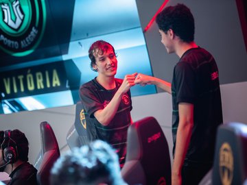 Redemption vence KaBuM e se garante nos playoffs
