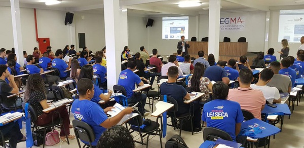 Alunos participam de formação na EGMA