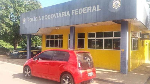 PRF e Civil perseguem suspeitos do assalto a bancos de Campo Maior e libertam reféns