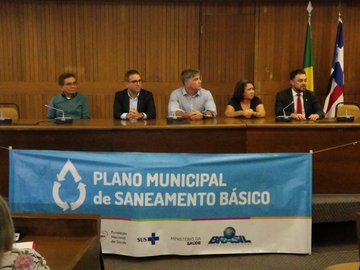 Solenidade de entrega dos planos municipais de saneamento