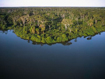Bolsonaro lança projeto de recuperação do Rio Araguaia