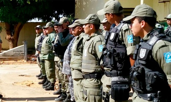 Decisão judicial determina que 588 policiais militares cedidos retornem às ruas