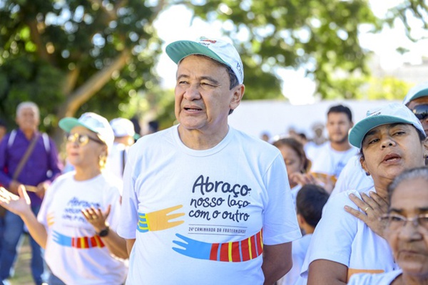 Governador faz apelo para liberação de recursos do Finisa: “não faz sentido