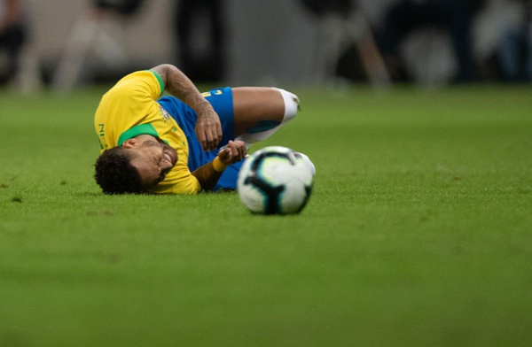 Neymar está oficialmente fora da Copa América FACEBOOK TWITTER
