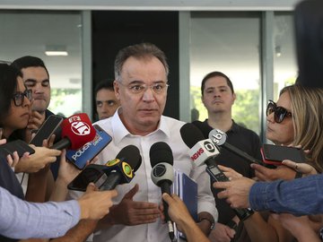 Relator defende debate sobre previdência de estados e municípios