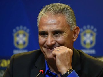 O técnico Tite convocou a Seleção Brasileira para os primeiros amistosos após a Copa América