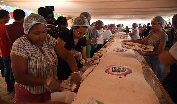 O tradicional corte do bolo será a partir das 16h na Praça do Poti Velho