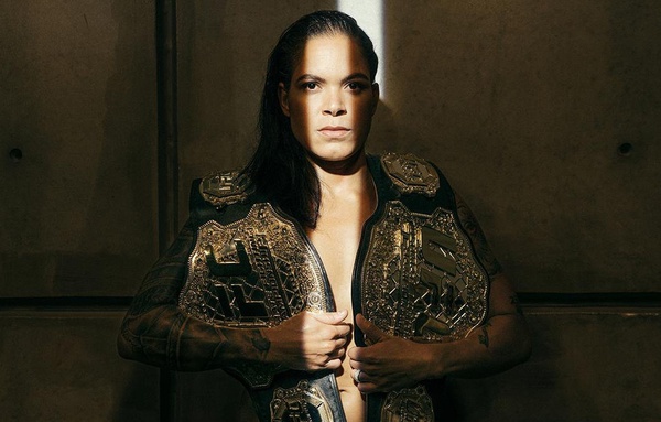 Amanda Nunes segue Ronda, Miesha, McGregor e Jones e posa nua