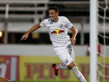 Bragantino segue líder isolado da segunda divisão