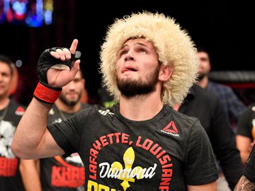 Em entrevista ao TMZ, Ali Abdelaziz descartou um confronto com Ferguson e McGregor, e afirmou que possível duelo com St-Pierre seria uma “luta pelo melhor de todos os tempos”
