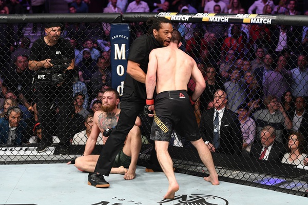 Khabib Nurmagomedov provoca após vencer Conor McGregor, no UFC 229