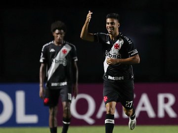 Artilheiro na base, Tiago Reis entra na etapa final e decide partida