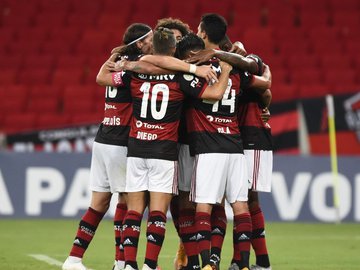 Com o meia mais avançado e atuando pela direita, equipe ganha nova alternativa no elenco para as ausências de Arrascaeta e Everton Ribeiro