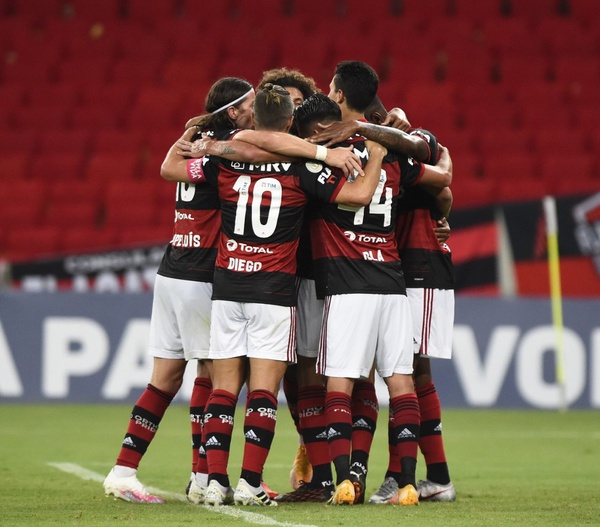Com o meia mais avançado e atuando pela direita, equipe ganha nova alternativa no elenco para as ausências de Arrascaeta e Everton Ribeiro
