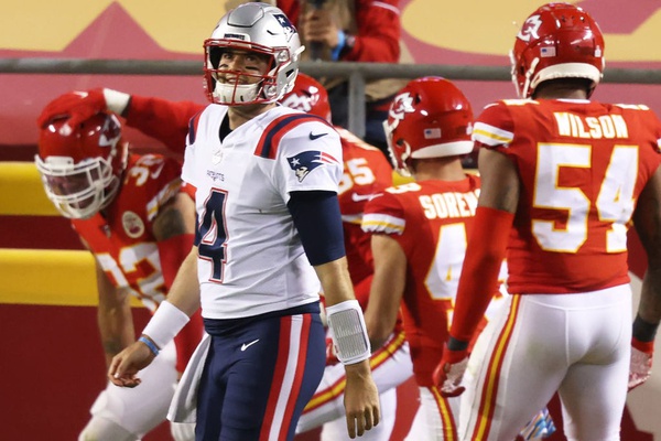 Em partida adiada após casos de coronavírus nas duas equipes, Kansas City conta com ótima atuação do seu quarterback e triunfa por 26 a 10. Foi a 2ª derrota do New England na temporada