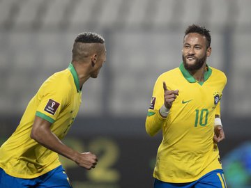 Em partida difícil, camisa 10 resolve para o Brasil