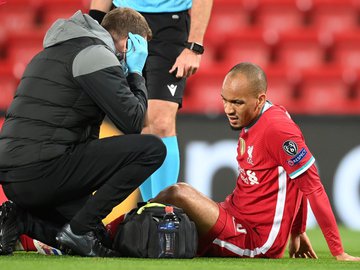 Fabinho deixou o Liverpool lesionado ainda no primeiro tempo