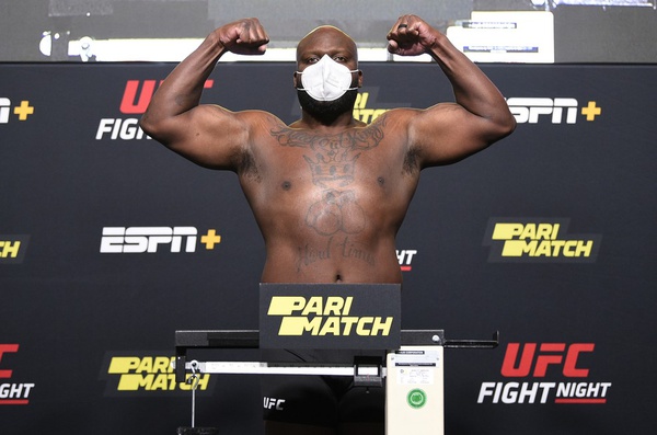 Derrick Lewis não liga se receberá o title-shot após a luta contra Curtis Blaydes