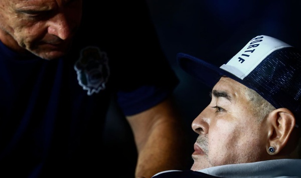 Diego Armando Maradona é atualmente técnico do Gimnasia de La Plata