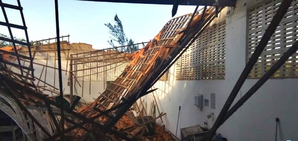 Teto de galpão desaba e deixa seis trabalhadores feridos em Parnaíba