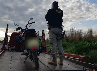 Motociclista que abandou filho ao fugir de abordagem volta a ser autuado