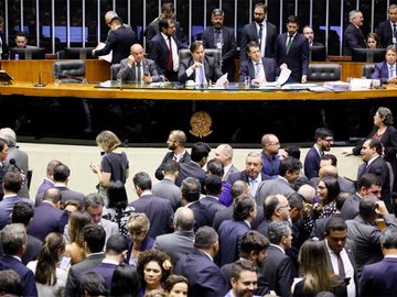 Piauí pode perder R$ 700 milhões sem renovação do Fundeb