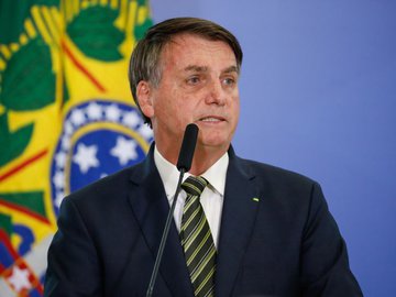 À rádio, Bolsonaro reitera críticas a Moraes e diz que pode ter pegado coronavírus