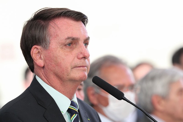 Decreto de Bolsonaro amplia lista de serviços essenciais que podem funcionar