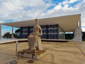 STF decide que Estados têm autonomia para regulamentar medidas de isolamento
