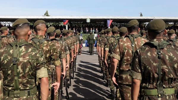 Bolsonaro diz que militares que receberam auxílio emergencial serão punidos