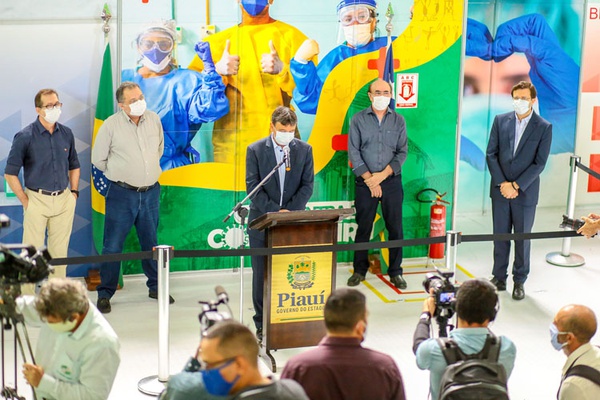 Governador entrega hospital de campanha do Verdão com 103 leitos