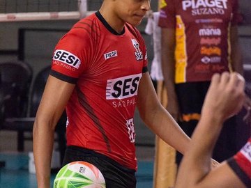 Revelação do vôlei sonha com seleção brasileira: "ganhar uma Olimpíada"