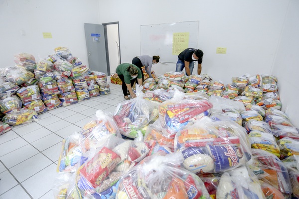 Nova etapa do Teresina Solidária distribuirá mais de 36 mil cestas básicas