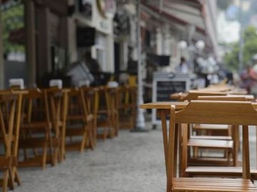 Bares e restaurantes de São Paulo puderam reabrir as portas na segunda-feira