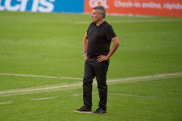 Dome durante sua estreia pelo Flamengo