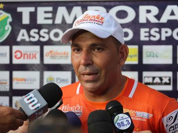 Goleiro anuncia saída do Altos e pausa na carreira após perder mãe para a covid-19