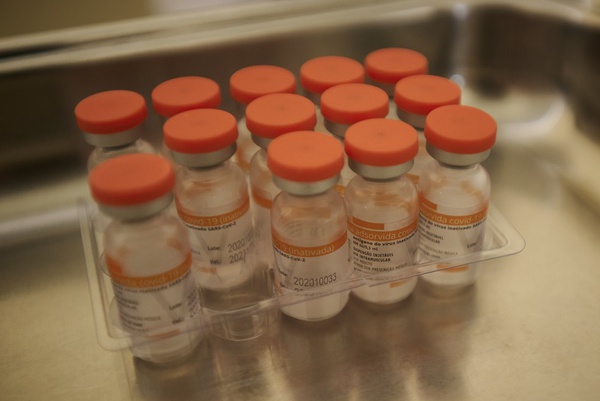 Doses da CoronaVac, vacina contra a Covid-19 produzida pela Sinovac em parceria com o Instituto Butantan