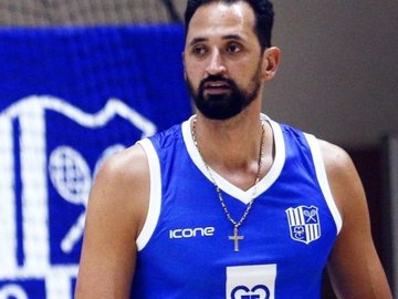 Uma reunião entre clube e anunciantes ocorreu neste terça-feira e determinou o afastamento do jogador; contrato foi rescindido na quarta