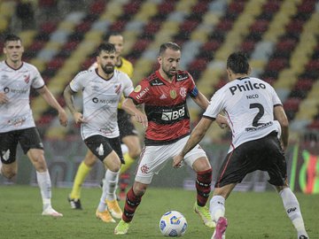 Vitória dos cariocas por 3 a 0, com todos os gols no primeiro tempo